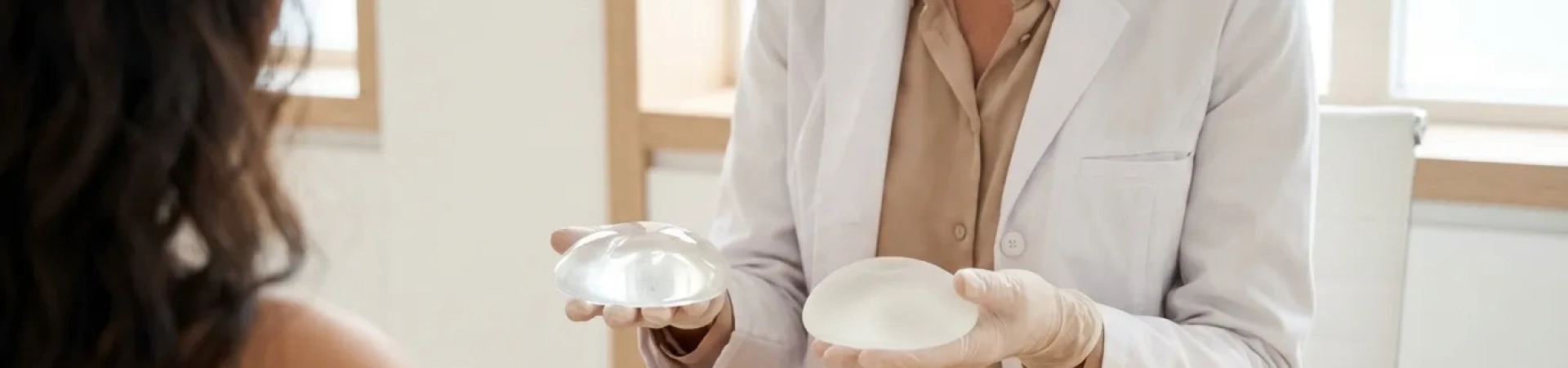 Увеличение груди в Минске: виды имплантов, цены и подготовка к операции