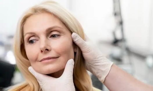 Фотоомоложение: вред, противопоказания и развенчание мифов