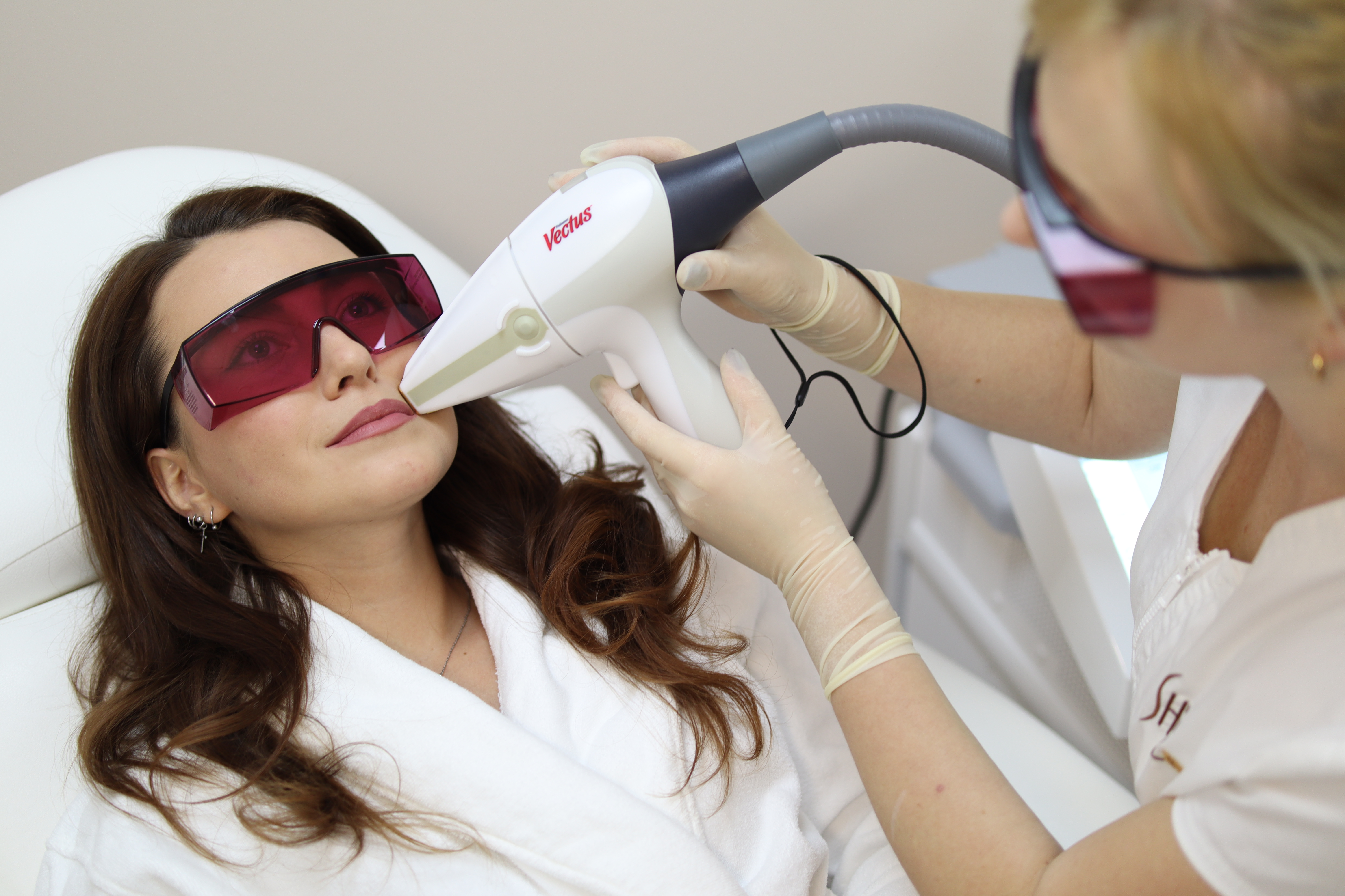 Преимущества лазерной эпиляции перед другими методами