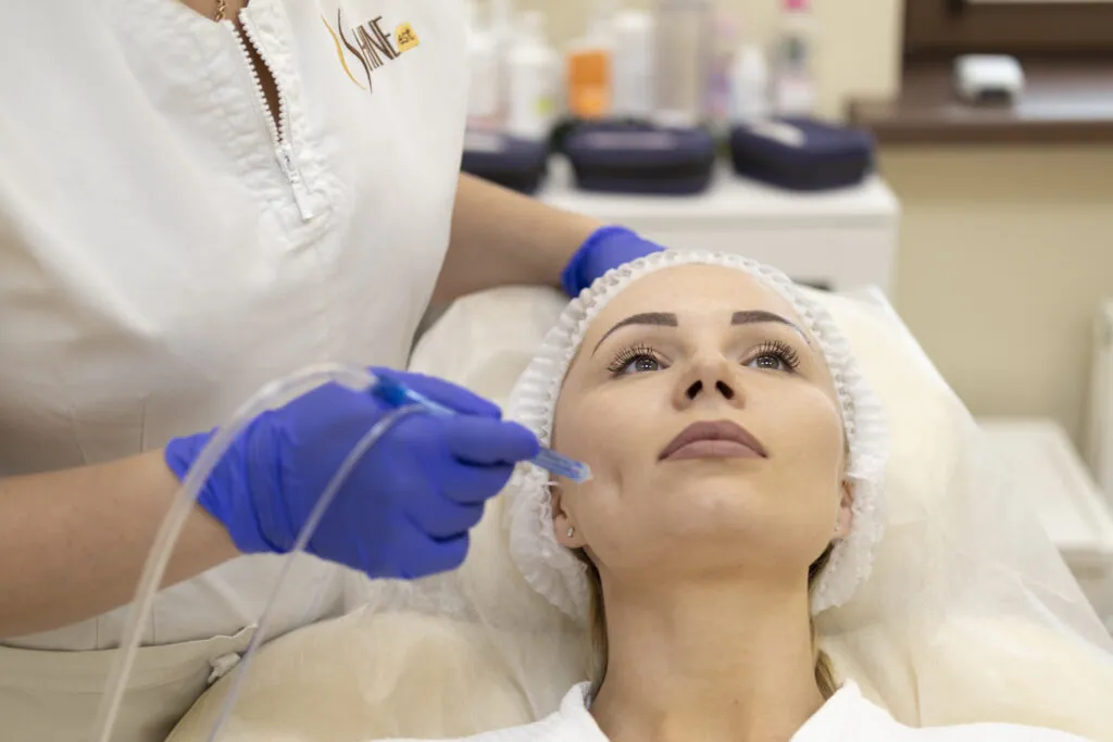 ГАЗОЖИДКОСТНЫЙ ПИЛИНГ JET PEEL